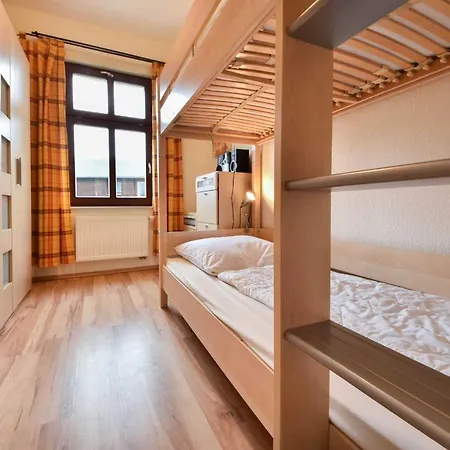 Lamora 04 Apartment *