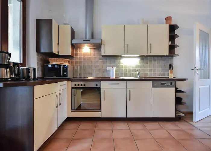 Lamora 04 Apartment *